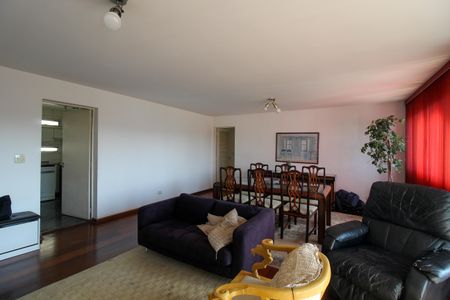 Apartamento à venda com 115m², 3 quartos e 2 vagas Apartamento à venda com 115m², 3 quartos e 2 vagasSala