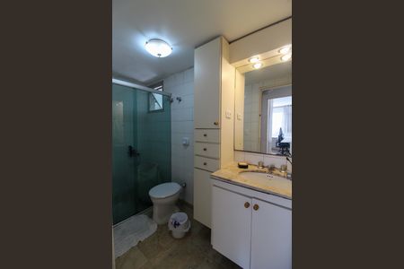 Apartamento à venda com 115m², 3 quartos e 2 vagas Apartamento à venda com 115m², 3 quartos e 2 vagasBanheiro