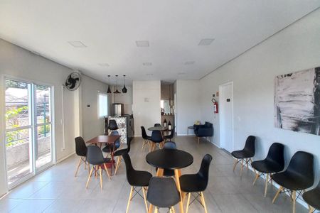 Apartamento à venda com 48m², 2 quartos e 1 vaga Apartamento à venda com 48m², 2 quartos e 1 vagaÁrea comum - Salão de festas