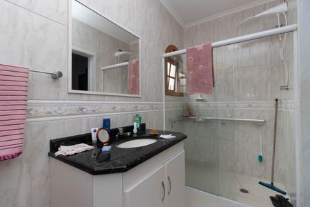 Casa à venda com 255m², 4 quartos e 5 vagas Casa à venda com 255m², 4 quartos e 5 vagasBanheiro da Suíte 2