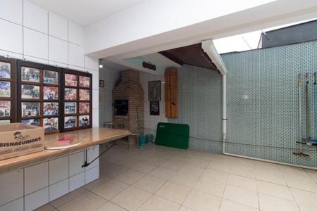 Casa à venda com 255m², 4 quartos e 5 vagas Casa à venda com 255m², 4 quartos e 5 vagasÁrea Gourmet