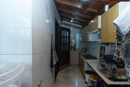 Casa à venda com 255m², 4 quartos e 5 vagas Casa à venda com 255m², 4 quartos e 5 vagasÁrea de Serviço