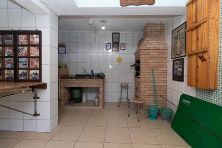 Casa à venda com 255m², 4 quartos e 5 vagas Casa à venda com 255m², 4 quartos e 5 vagasÁrea Gourmet