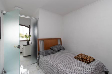 Casa à venda com 255m², 4 quartos e 5 vagas Casa à venda com 255m², 4 quartos e 5 vagasQuarto suíte 1