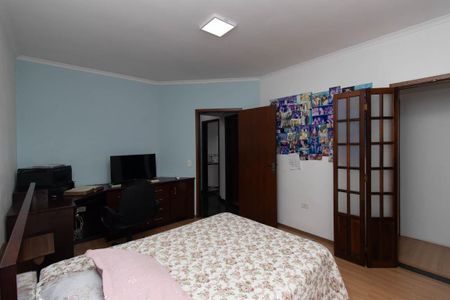 Casa à venda com 255m², 4 quartos e 5 vagas Casa à venda com 255m², 4 quartos e 5 vagasQuarto 4