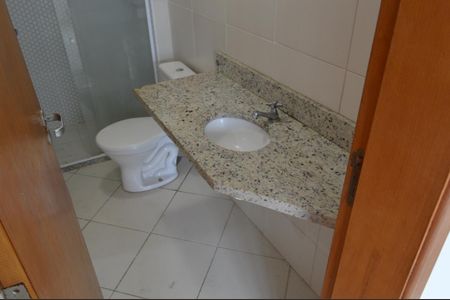 Casa de condomínio à venda com 120m², 4 quartos e 2 vagas Casa de condomínio à venda com 120m², 4 quartos e 2 vagasBanheiro