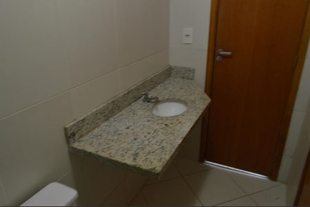 Casa de condomínio à venda com 120m², 4 quartos e 2 vagas Casa de condomínio à venda com 120m², 4 quartos e 2 vagasBanheiro