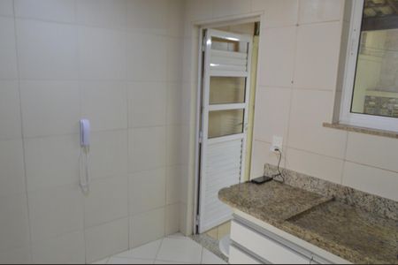 Casa de condomínio à venda com 120m², 4 quartos e 2 vagas Casa de condomínio à venda com 120m², 4 quartos e 2 vagasCozinha