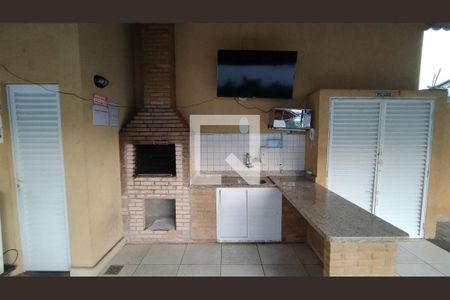 Casa de condomínio à venda com 120m², 4 quartos e 2 vagas Casa de condomínio à venda com 120m², 4 quartos e 2 vagasÁrea comum - Churrasqueira