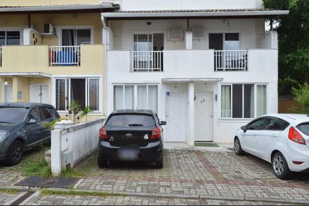 Casa de condomínio à venda com 120m², 4 quartos e 2 vagas Casa de condomínio à venda com 120m², 4 quartos e 2 vagasGaragem