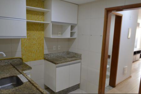 Casa de condomínio à venda com 120m², 4 quartos e 2 vagas Casa de condomínio à venda com 120m², 4 quartos e 2 vagasCozinha