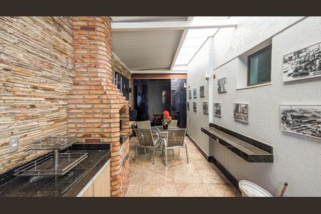 Apartamento à venda com 187m², 3 quartos e 2 vagasChurrasqueira