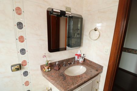 Casa à venda com 296m², 3 quartos e 5 vagasBanheiro