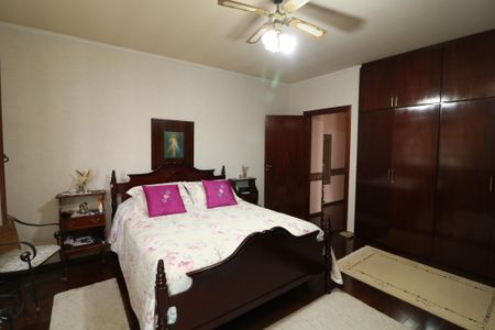 Casa à venda com 296m², 3 quartos e 5 vagasSuíte