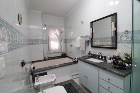 Casa à venda com 296m², 3 quartos e 5 vagasBanheiro da Suíte