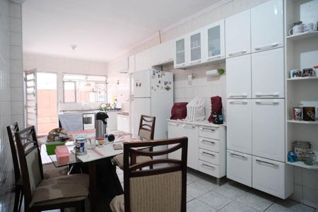 Casa à venda com 87m², 2 quartos e 2 vagasCozinha