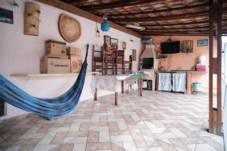 Casa à venda com 87m², 2 quartos e 2 vagasVaranda