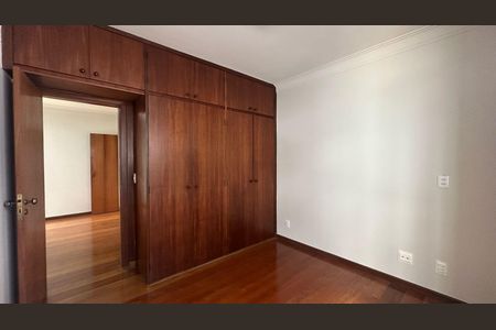 Apartamento para alugar com 180m², 3 quartos e 4 vagas Apartamento para alugar com 180m², 3 quartos e 4 vagasQuarto 2