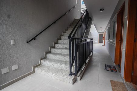 Apartamento à venda com 31m², 1 quarto e sem vaga Apartamento à venda com 31m², 1 quarto e sem vagaEscada