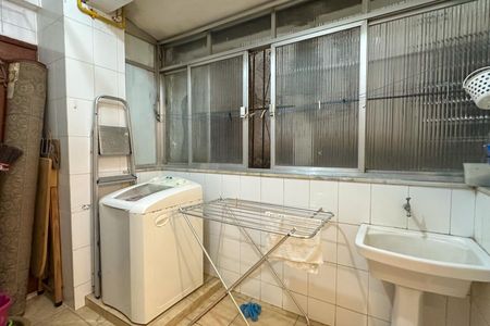 Apartamento à venda com 70m², 3 quartos e sem vagaÁrea de Serviço