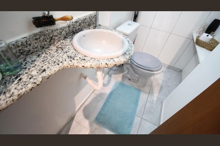 Casa de condomínio à venda com 84m², 2 quartos e 2 vagasLavabo