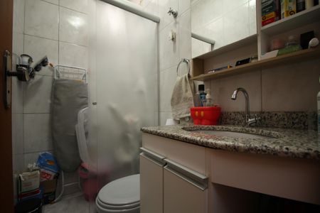 Casa de condomínio à venda com 84m², 2 quartos e 2 vagasBanheiro 2