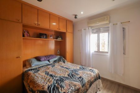 Casa à venda com 233m², 5 quartos e 2 vagas Casa à venda com 233m², 5 quartos e 2 vagasSuite