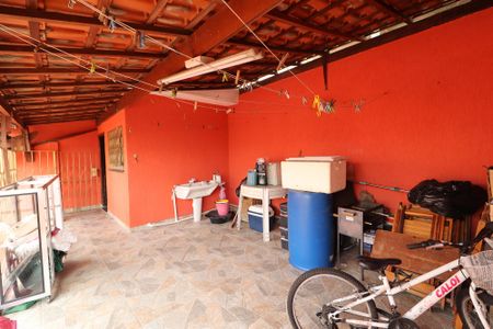 Casa à venda com 233m², 5 quartos e 2 vagas Casa à venda com 233m², 5 quartos e 2 vagasÁrea de Serviço