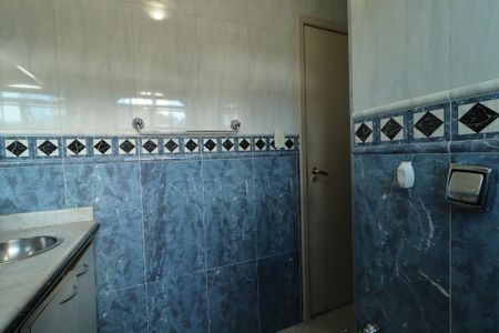 Casa à venda com 233m², 5 quartos e 2 vagas Casa à venda com 233m², 5 quartos e 2 vagasBanheiro 1