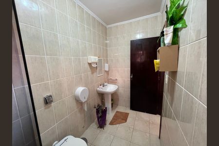 Casa à venda com 233m², 5 quartos e 2 vagas Casa à venda com 233m², 5 quartos e 2 vagasEdícula