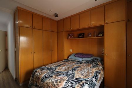 Casa à venda com 233m², 5 quartos e 2 vagas Casa à venda com 233m², 5 quartos e 2 vagasSuíte