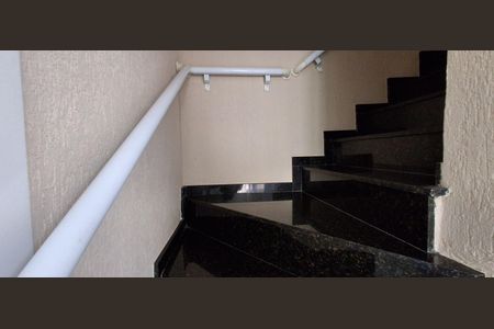 Apartamento à venda com 145m², 2 quartos e 2 vagasEscada