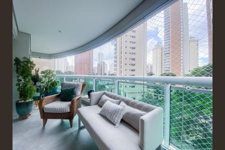 Apartamento à venda com 176m², 3 quartos e 4 vagas
