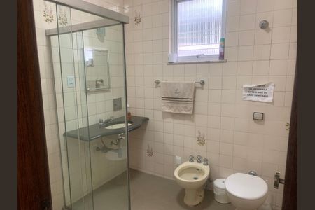 Casa à venda com 168m², 7 quartos e 2 vagasSegundo banho social - segundo nivel