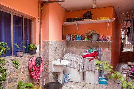 Casa à venda com 180m², 5 quartos e 2 vagas Casa à venda com 180m², 5 quartos e 2 vagasÁrea de Serviço da Casa 2