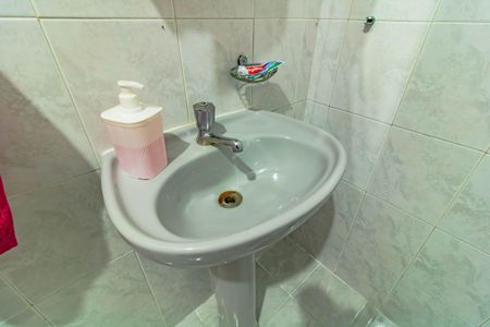 Casa à venda com 180m², 5 quartos e 2 vagas Casa à venda com 180m², 5 quartos e 2 vagasLavabo