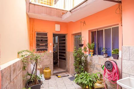 Casa à venda com 180m², 5 quartos e 2 vagas Casa à venda com 180m², 5 quartos e 2 vagasÁrea de Serviço da Casa 2