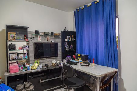 Casa à venda com 180m², 5 quartos e 2 vagas Casa à venda com 180m², 5 quartos e 2 vagasSala da Casa 2