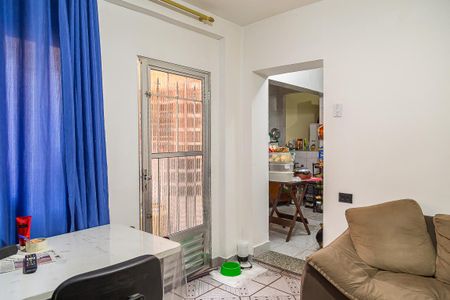 Casa à venda com 180m², 5 quartos e 2 vagas Casa à venda com 180m², 5 quartos e 2 vagasSala da Casa 2