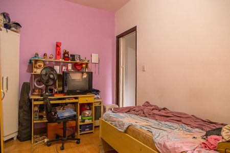 Casa à venda com 180m², 5 quartos e 2 vagas Casa à venda com 180m², 5 quartos e 2 vagasQuarto 2 da Casa 2