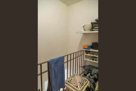 Casa à venda com 180m², 5 quartos e 2 vagas Casa à venda com 180m², 5 quartos e 2 vagasCorredor da Casa 2