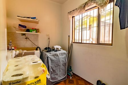 Casa à venda com 180m², 5 quartos e 2 vagas Casa à venda com 180m², 5 quartos e 2 vagasÁrea de Serviço