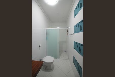 Casa para alugar com 230m², 3 quartos e 2 vagasBanheiro Social 2