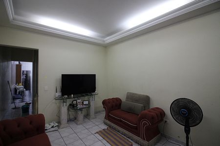 Casa para alugar com 230m², 3 quartos e 2 vagasSala