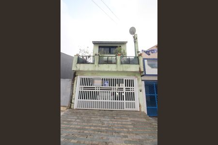 Casa para alugar com 230m², 3 quartos e 2 vagasFachada