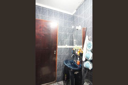 Casa para alugar com 230m², 3 quartos e 2 vagasBanheiro Social 1