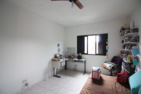 Casa para alugar com 230m², 3 quartos e 2 vagasQuarto 1