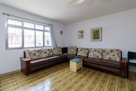 Casa à venda com 136m², 3 quartos e 2 vagasSala