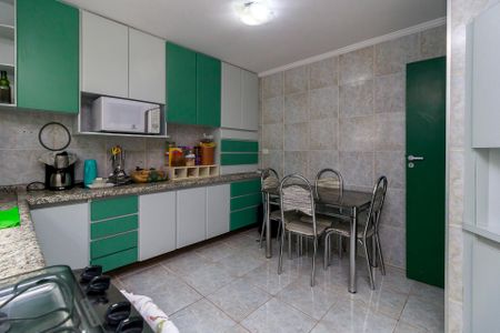 Casa à venda com 136m², 3 quartos e 2 vagasCozinha