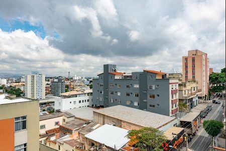 Apartamento à venda com 180m², 3 quartos e 4 vagas Apartamento à venda com 180m², 3 quartos e 4 vagasQuarto 2